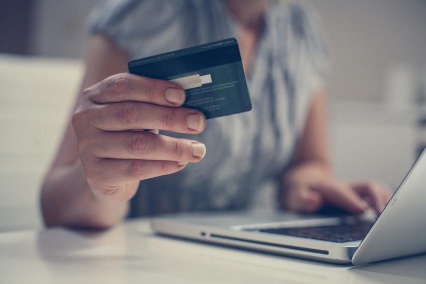 Shopping online with credit card